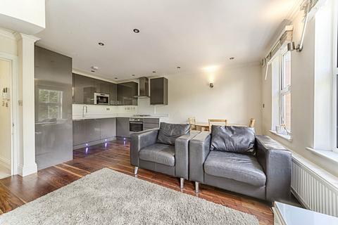 3 bedroom flat for sale, Coldharbour Lane