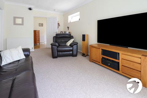 1 bedroom maisonette for sale, Abbey Crescent, Belvedere, Kent, DA17