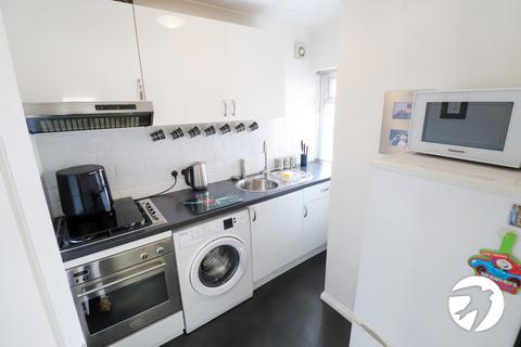 1 bedroom maisonette for sale, Abbey Crescent, Belvedere, Kent, DA17