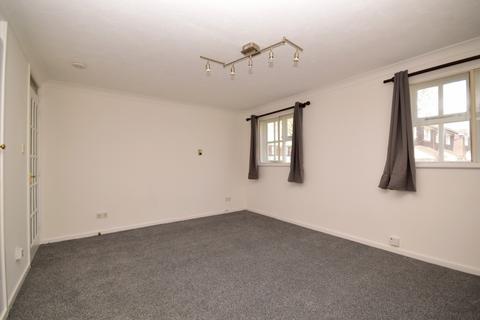 Ground floor flat to rent, Braemar Avenue South Croydon CR2