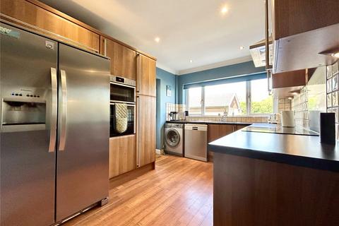 6 Noon Sun Close, Greenfield, Oldham, OL3 7JA