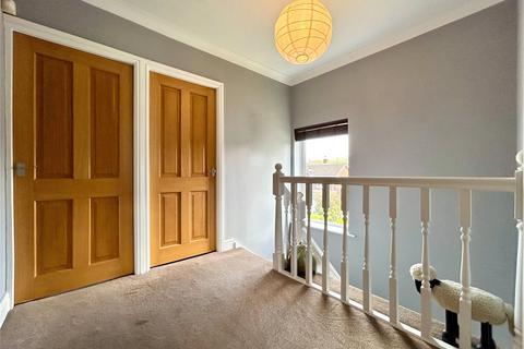 6 Noon Sun Close, Greenfield, Oldham, OL3 7JA