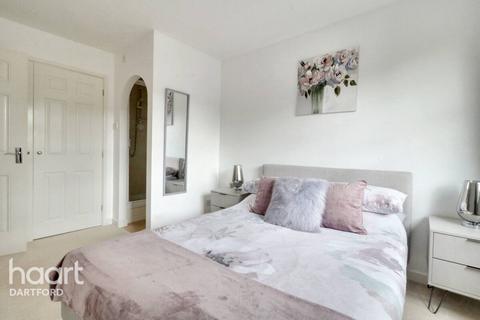 25 Powell Avenue, Dartford, DA2 6NT