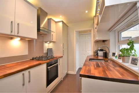 2 bedroom terraced house to rent, Winnock Road, Yiewsley, West Drayton, UB7