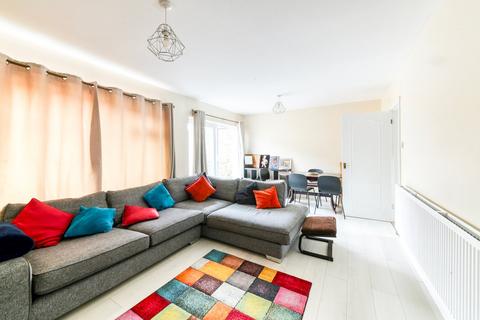 3 bedroom end of terrace house for sale, Elmside, New Addington, Croydon, CR0