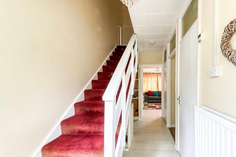 6 Elmside, New Addington, Croydon, CR0 9DT