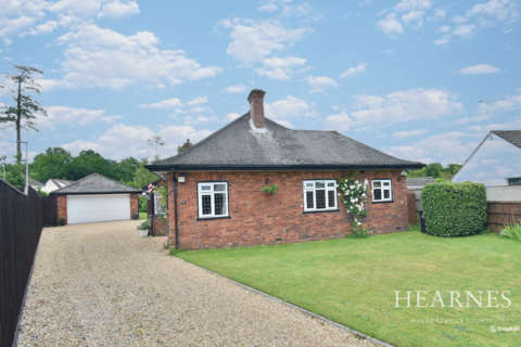 2 bedroom detached bungalow for sale, Morden Avenue, Ferndown, BH22