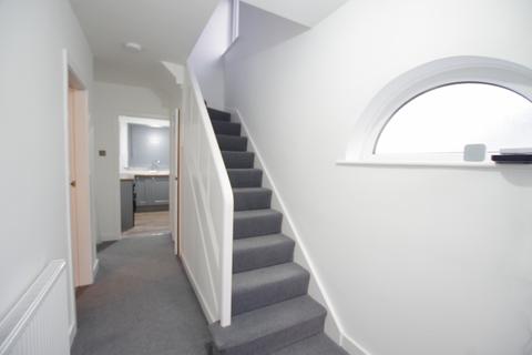 6 Ashfield Grove, Bradford, BD9 4EP