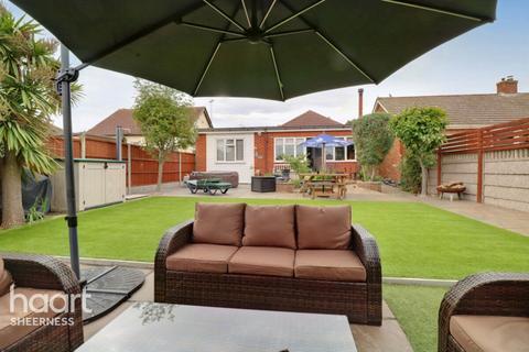 2 bedroom detached bungalow for sale, Parsonage Chase, Minster