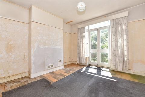 28 Harwater Drive, Loughton, IG10 1LW