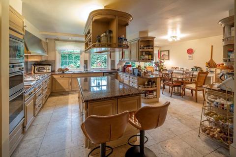 8 Elm Tree Road, London, NW8 9JX