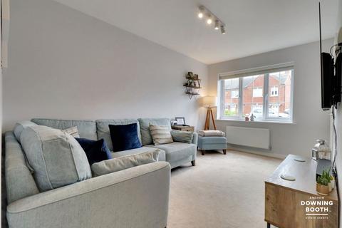 33 Tye Road, Fradley, Lichfield, WS13 8GW