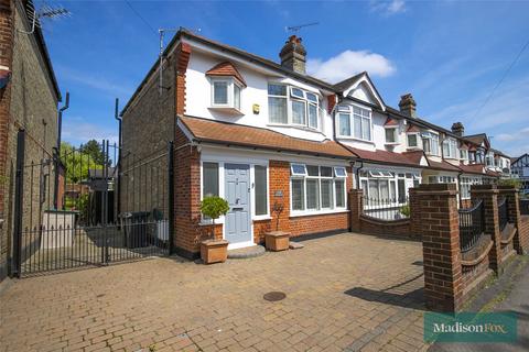 3 bedroom semi-detached house for sale, Roding Road, Essex IG10