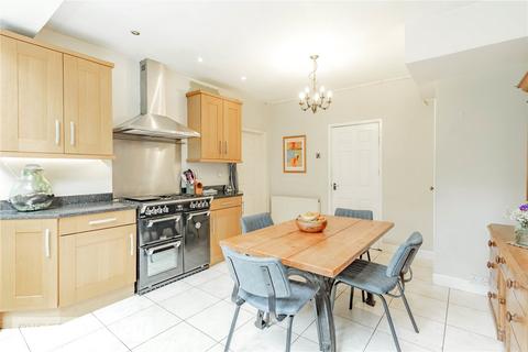 42 Cliff Hill Road, Shaw, Oldham, OL2 8DE