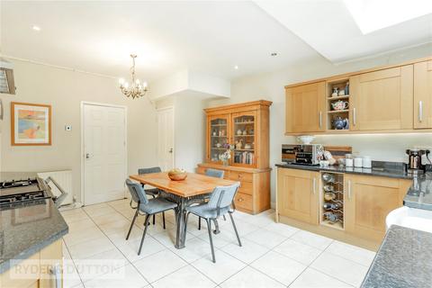 42 Cliff Hill Road, Shaw, Oldham, OL2 8DE