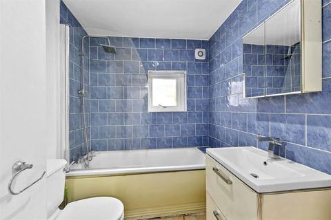 2 bedroom flat for sale, Waldegrave Road, ., Teddington, ., TW11 8LX