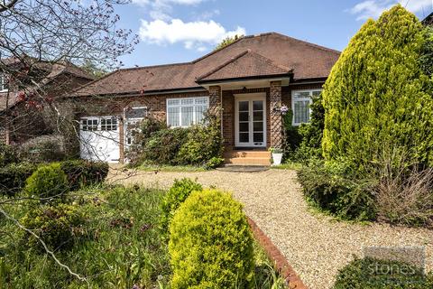 52 Beacon Way, Rickmansworth, WD3 7PE