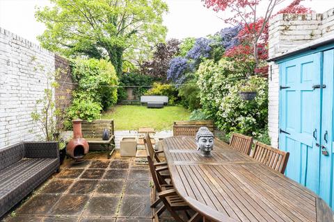 4 bedroom semi-detached house for sale, Little Bornes, West Dulwich, London, SE21