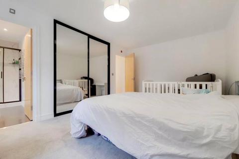 2 bedroom duplex to rent, Liberty House, Ensign Street, London, E1