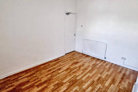 2 bedroom apartment to rent, Glenroy Street, Cardiff CF24