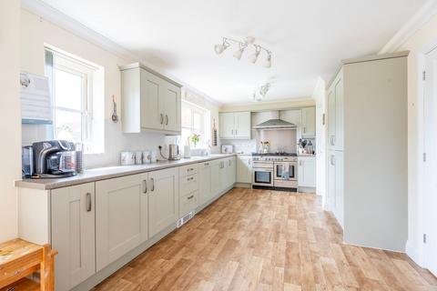 4 bedroom detached house for sale, Thetford Road, Watton