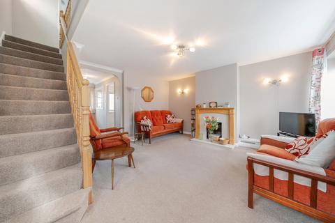 30 Leaholme Way, Ruislip, HA4 7RA