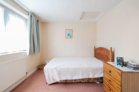 30 Leaholme Way, Ruislip, HA4 7RA