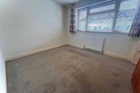 1 bedroom flat to rent, Phyllis Avenue, New Malden