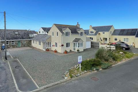 3 bedroom detached house for sale, Bol Don, Cemaes Bay, Isle of Anglesey, LL67