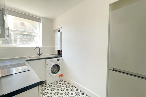 2 bedroom apartment to rent, Overcliffe, Gravesend, Kent, DA11 0EH