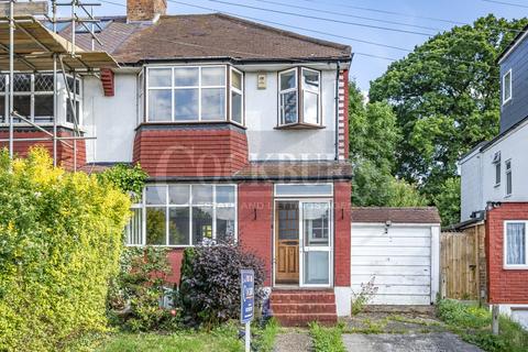 46 Clayhill Crescent, London, SE9 4JB
