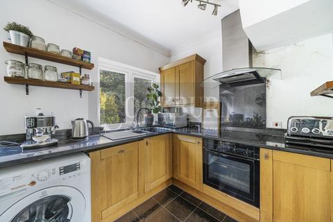 46 Clayhill Crescent, London, SE9 4JB