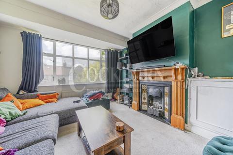 46 Clayhill Crescent, London, SE9 4JB