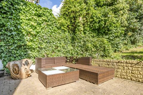 46 Clayhill Crescent, London, SE9 4JB