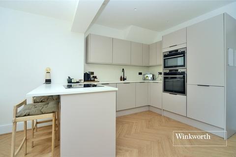 7 Hampton Road, Worcester Park, KT4 8EU