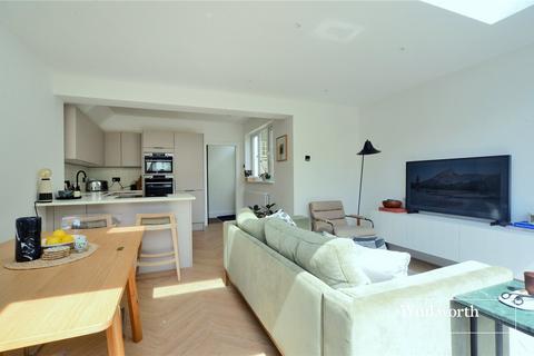 7 Hampton Road, Worcester Park, KT4 8EU