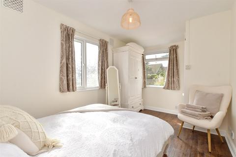 30 The Poplars, Ferring, Worthing, BN12 5QL