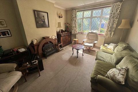 40 Queens Avenue, Feltham, TW13 7NU