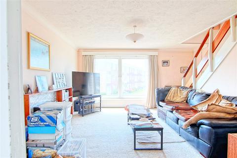 2 bedroom maisonette for sale, Overstrand Avenue, Rustington, Littlehampton, West Sussex, BN16