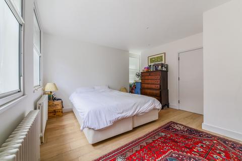 1 bedroom flat to rent, Neal's Yard, WC2H