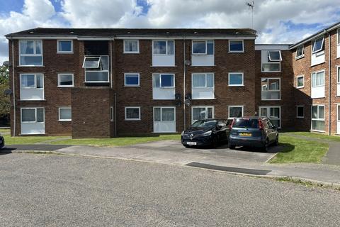 2 bedroom flat to rent, Snowdrop Close, Chelmsford CM1