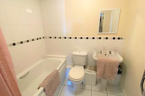 1 bedroom flat to rent, Liberty Grove, Newport,