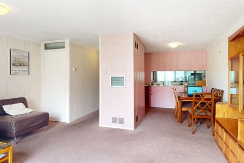 3 bedroom end of terrace house for sale, Cattawade Link, Fryerns, Basildon, Essex, SS14