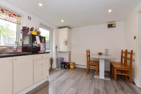 2 bedroom semi-detached house for sale, Darnley Close, Folkestone, Kent