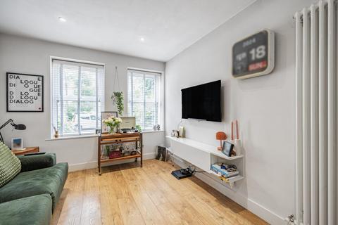 2 bedroom flat for sale, Ross Road, South Norwood