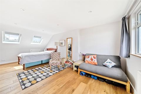 18 Torrington Gardens, London, N11 2AB