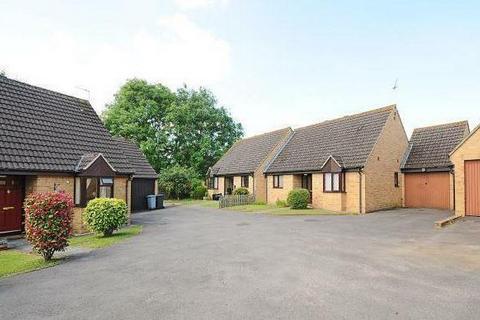 2 bedroom semi-detached bungalow for sale, Carterton,  Oxfordshire,  OX18