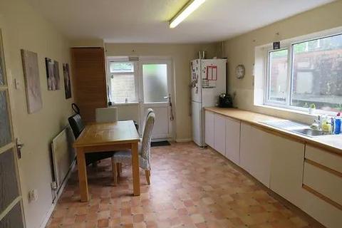 4 bedroom detached house for sale, Pwll Road, Llanelli, Sir Gaerfyrddin, SA15 4BG