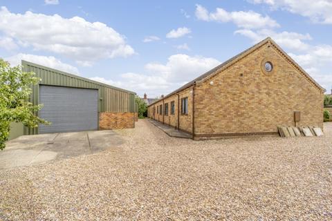 4 bedroom detached bungalow for sale, Reynard Street, Spilsby, Lincolnshire, PE23