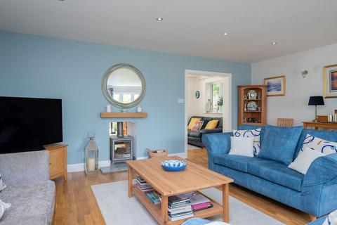 28a Warnham Road, Horsham, RH12 2QU